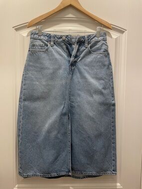Old Navy Light Blue Denim Midi Skirt - Straight Silhouette
